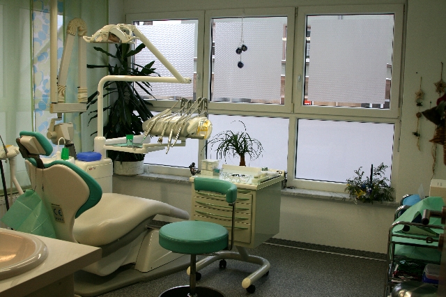Behandlungsraum der Zahnarztpraxis Dr. Keller in Bamberg
